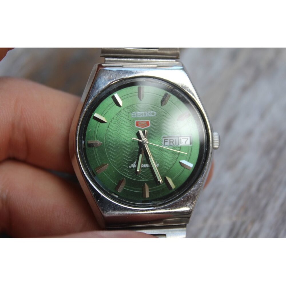 Seiko Green and Silver Men's Watch